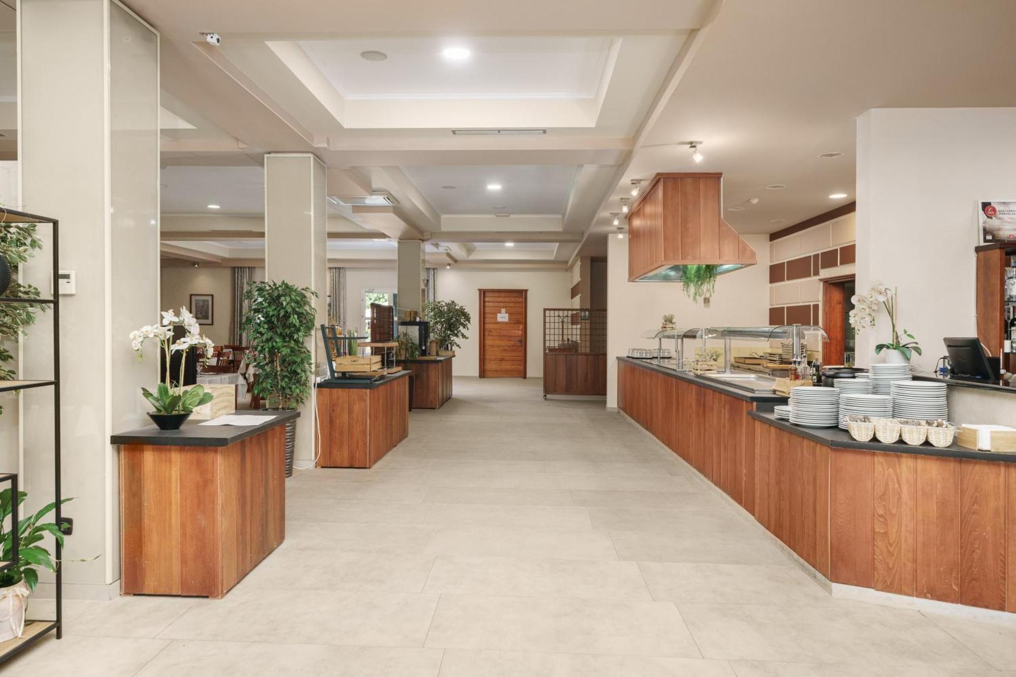 Hotel Vrata Krke Лозовац Экстерьер фото